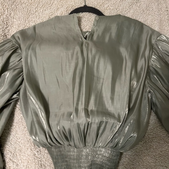 blouse - Picture 2 of 2